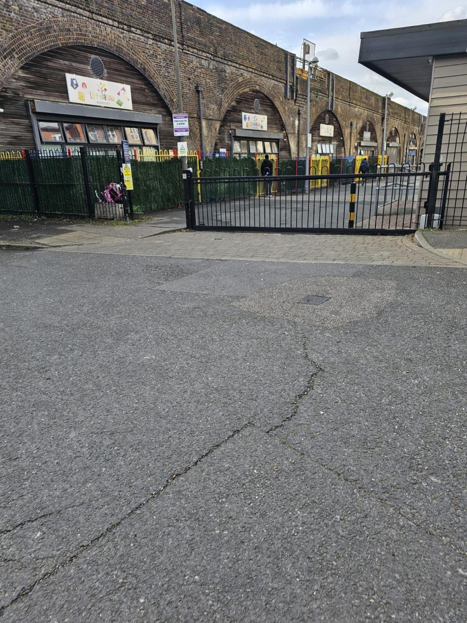 Big Double Room With Bathroom In 2 Bedroom Flat Kitchen Is Shared Harrow on the Hill Exterior foto