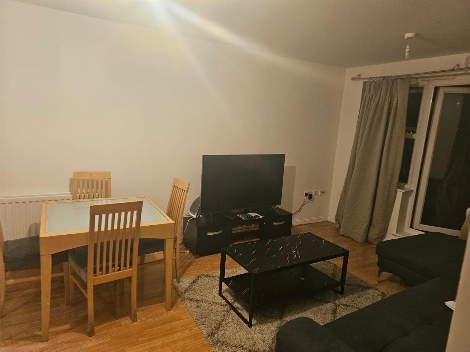 Big Double Room With Bathroom In 2 Bedroom Flat Kitchen Is Shared Harrow on the Hill Exterior foto